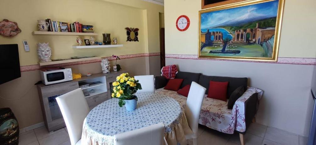 Apartments Mikros Giardini Naxos Exterior photo